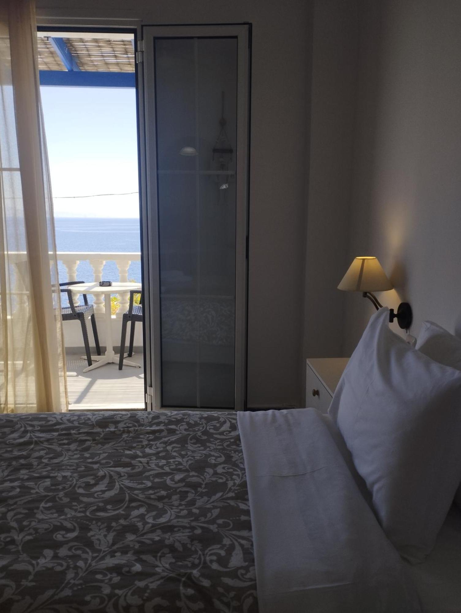 Marisini Sea View Aparthotel Batsíon Exterior photo