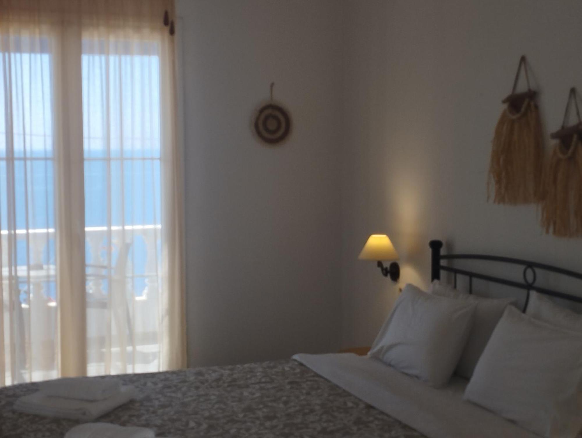 Marisini Sea View Aparthotel Batsíon Exterior photo