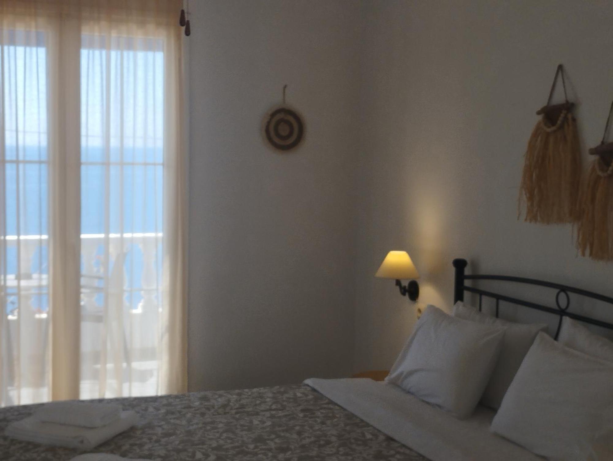 Marisini Sea View Aparthotel Batsíon Exterior photo