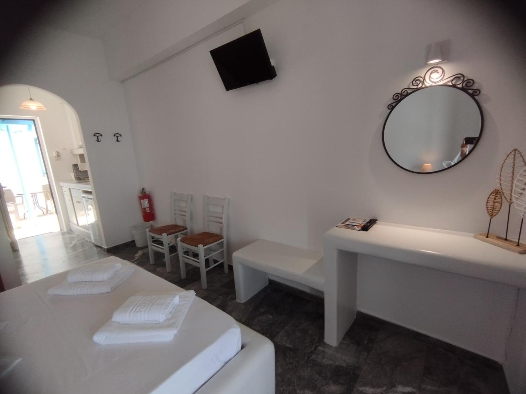 Marisini Sea View Aparthotel Batsíon Exterior photo